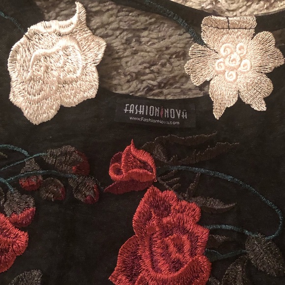 FASHION NOVA Sheer Floral Bodysuit - Picture 3 of 4